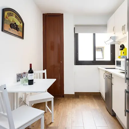 Elegante Y Luminoso Piso Recien Reformado *